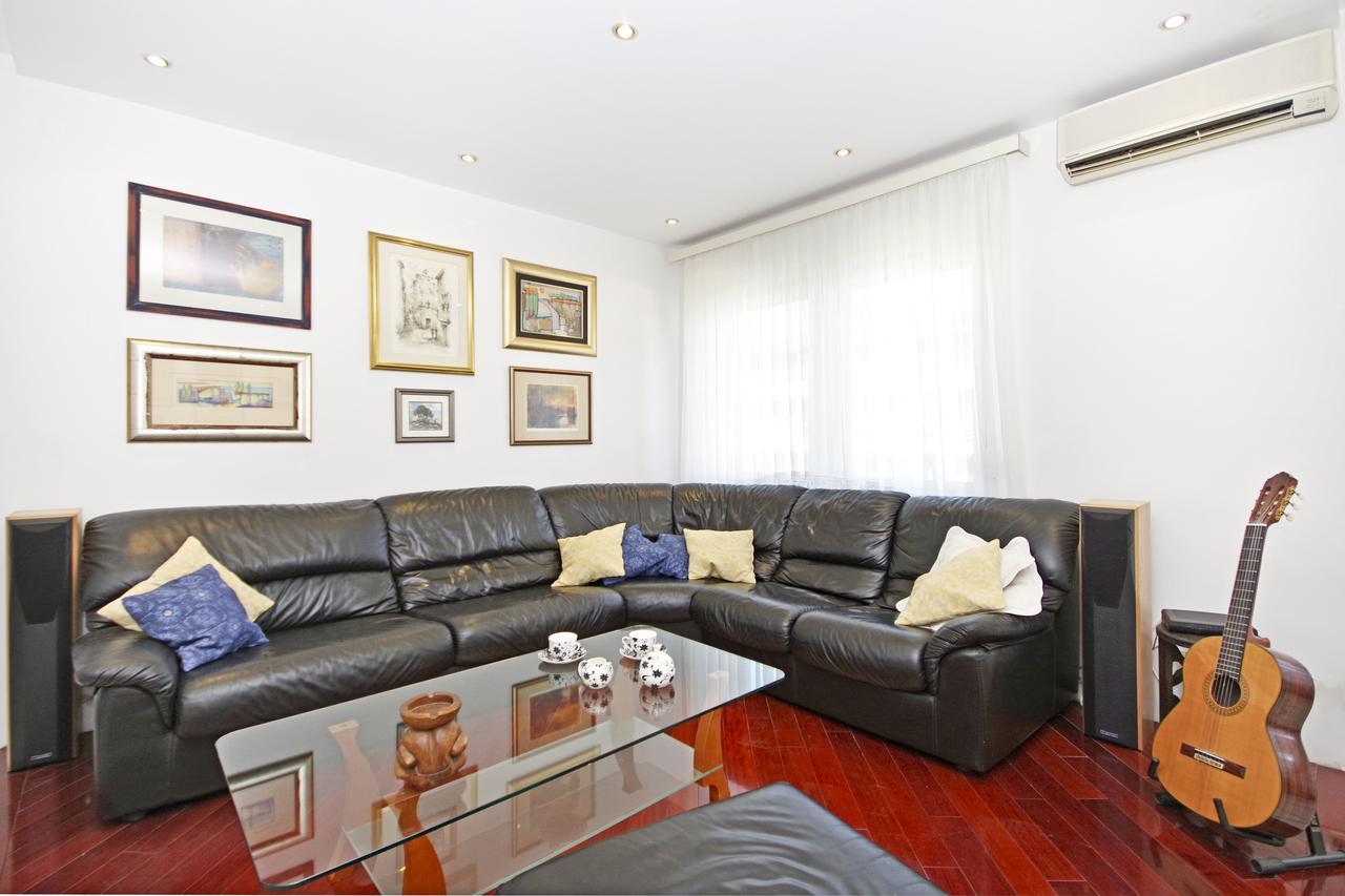 D & J Apartment Сплит Екстериор снимка