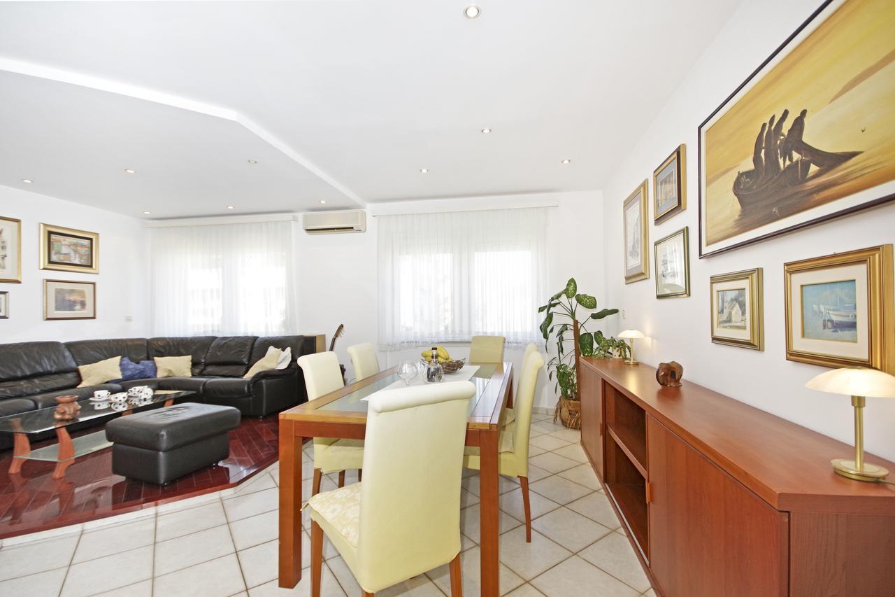 D & J Apartment Сплит Екстериор снимка